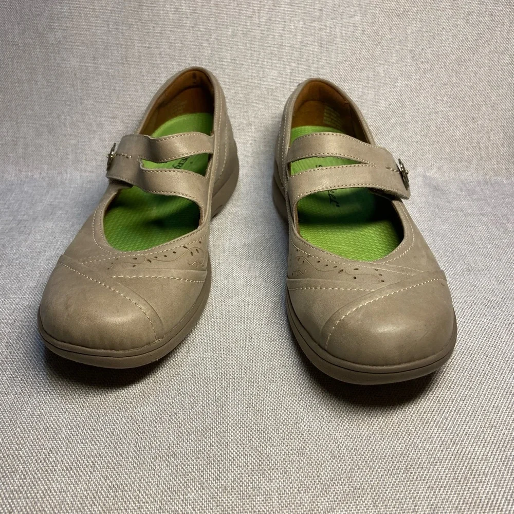Aravon by New Balance Women's Taupe Nubuck  Shoes Size 7B